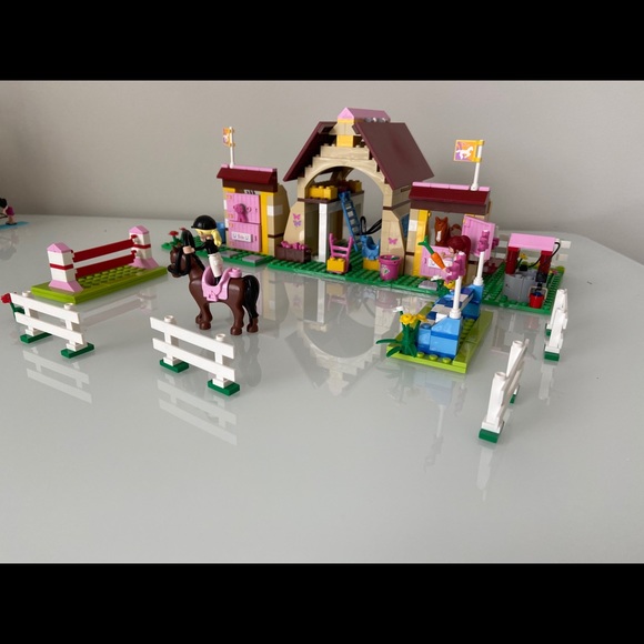 Lego Friends Stable - Picture 3 of 16